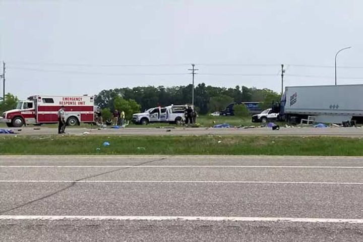 truck and bus collide in canada 15 people died