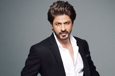 shahrukh khan became the fourth richest actor in the world