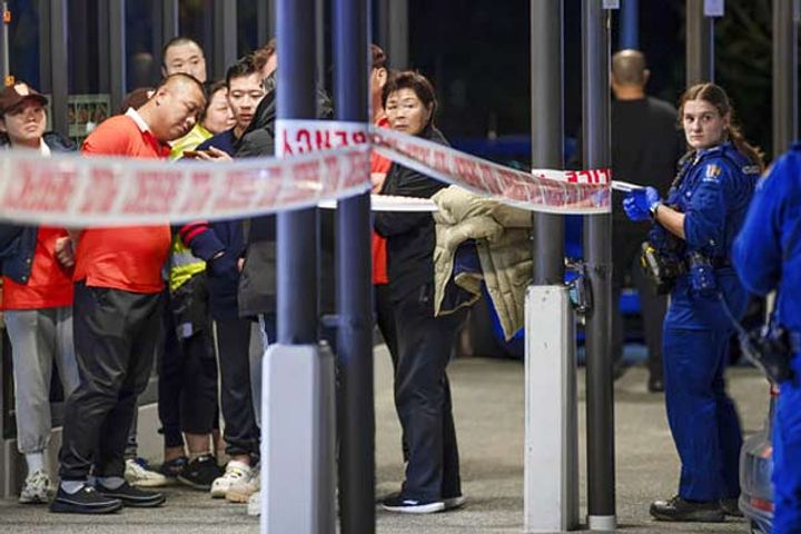 customers attacked with axes at three new zealand chinese restaurants