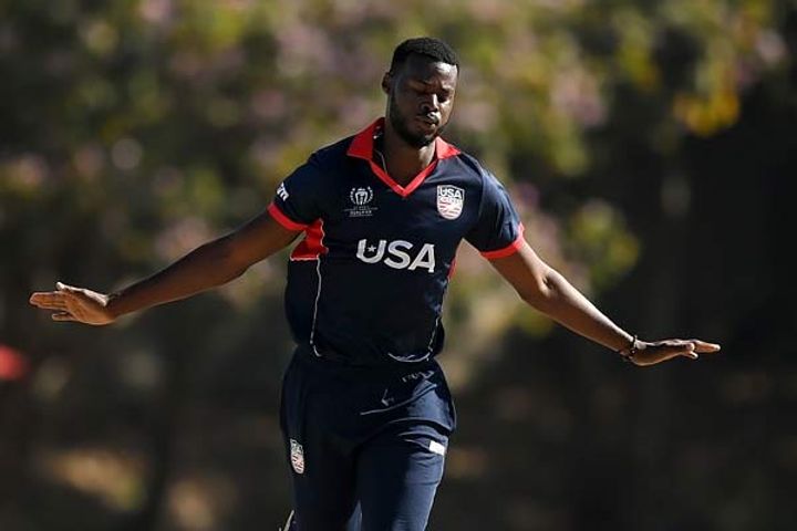fast bowler kyle phillip banned from bowling in international cricket