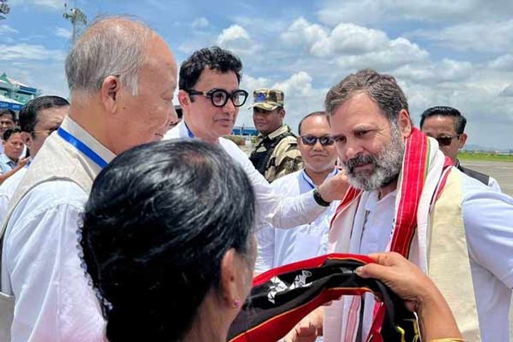 rahuls convoy stopped in manipur returned to imphal