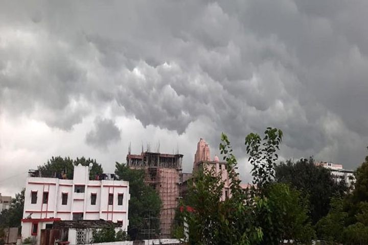 heavy rain will occur in 19 districts of bihar red alert issued
