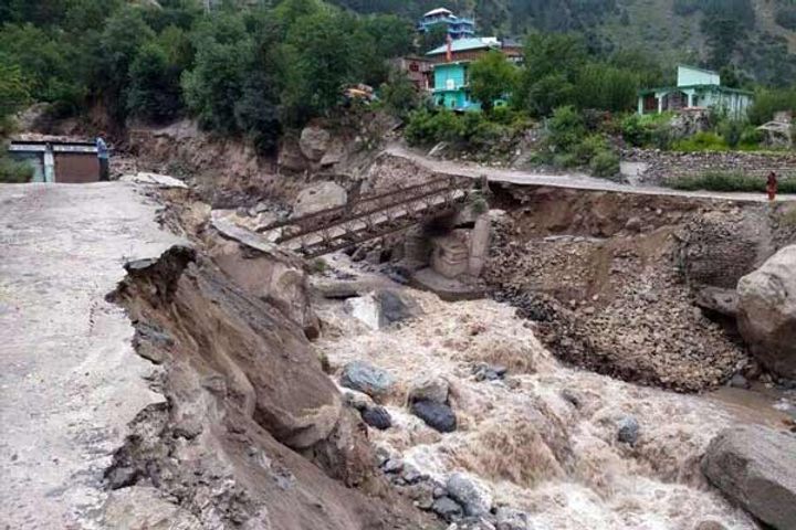 chandigarh manali nh will remain closed today blasting will be done to remove stones chandigarh manali nh will remain closed today blasting will be done to remove stones