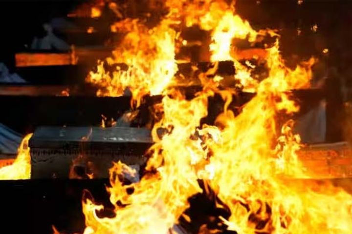 fierce fire in palghars chemical company