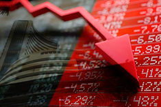 Market opens on decline Sensex breaks 135 points in early trade