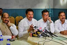 bjp legislature party meeting in maharashtra today