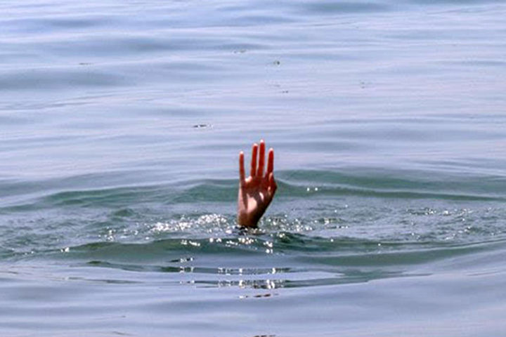 woman drowns in sea off mumbais bandra beach