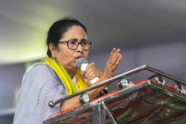 2 lakh rupees and job to the relatives of the dead in bengal
