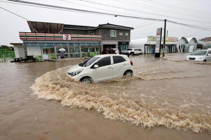 the situation in the country deteriorated due to torrential rains thousands of people were affected