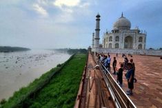 for the first time since 1978 yamuna water reached the wall of taj mahal