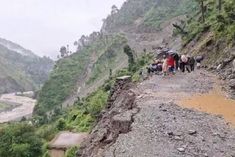 landslideflood kills 8 people in jammu and kashmir