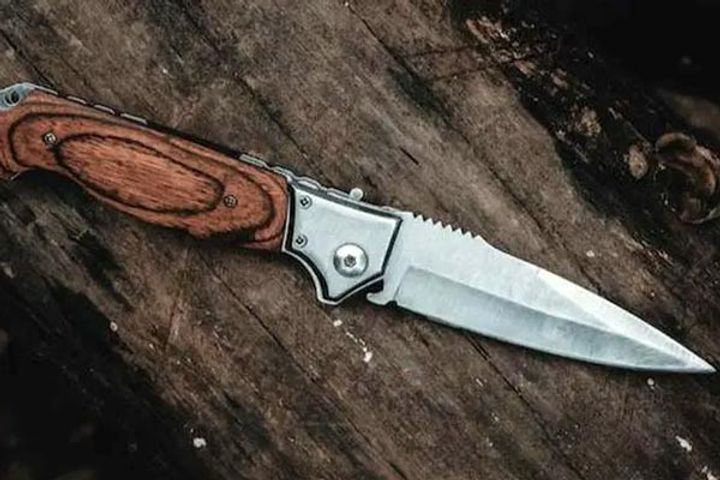 ban on sharp edged weapons in srinagar to be surrendered in 3 days