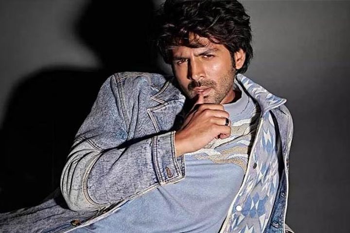 karthik aryan will be honored in australia