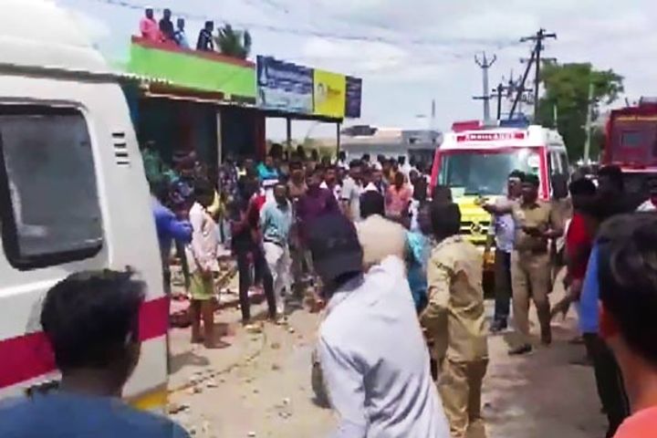 fierce explosion in firecracker factory eight people died on the spot