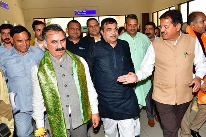 union minister nitin gadkari conducted aerial survey of flood affected areas in himachal