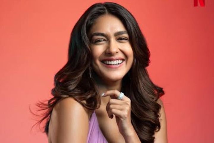 mrunal will be seen opposite telugu actor nani in hi nanna