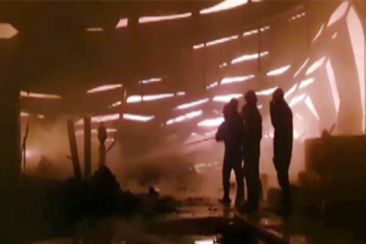 a fire broke out at a dyeing factory in bhiwandi in thane district