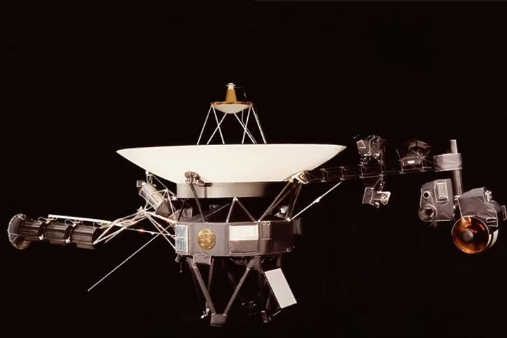 voyager 2 spacecraft lost contact due to nasas mist