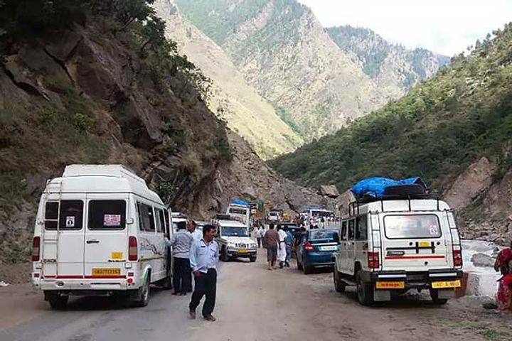 rishikesh badrinath highway closed at kameda and kanarprayag