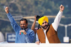 kejriwal and bhagwant mann on election tour of raipur today